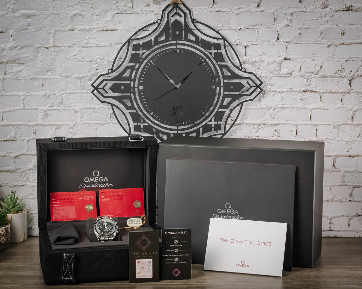 UNWORN Omega Speedmaster Professional Moonwatch "Sapphire Sandwich" 310.30.42.50.01.002